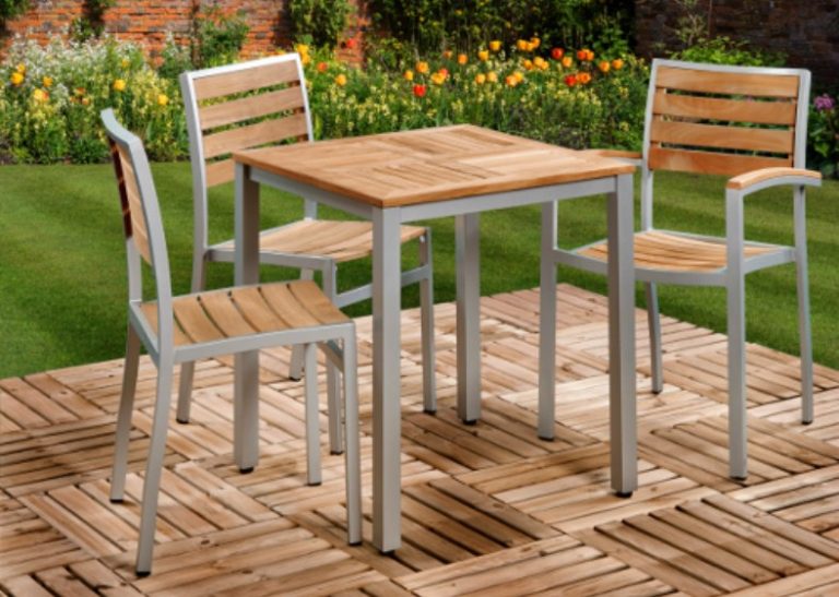 Maintaining Teak Outdoor Furniture, How To Keep Teak Outdoor Furniture From Turning Gray