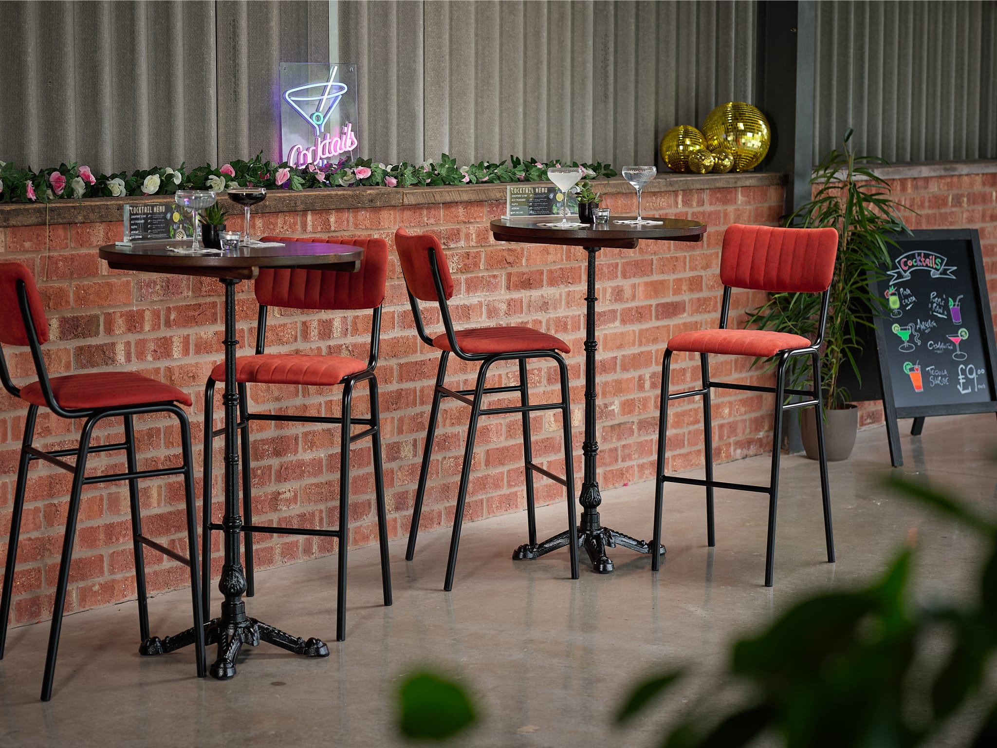 Commercial clearance restaurant seating