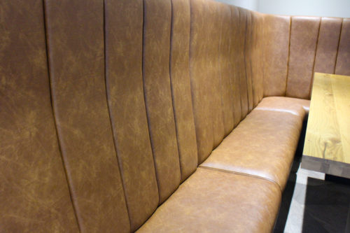Fluted backrest, bench seating 1000