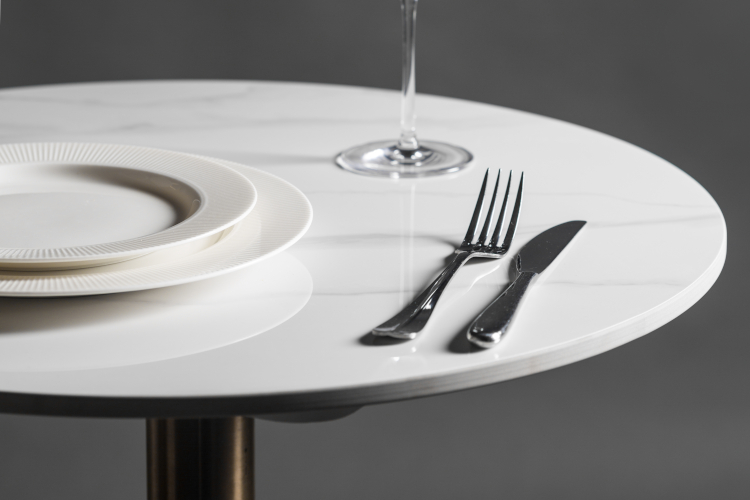 Calcutta White ceramic top