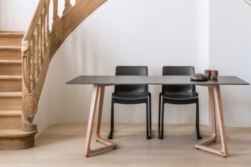 kasar side chair in black with wings dining table